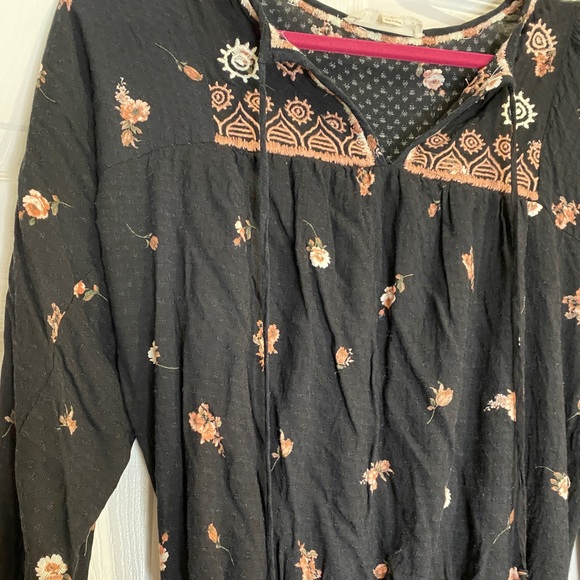 •2/$50• Lovestitch Boho Long Sleeve Floral Mini Dress - Picture 2 of 5